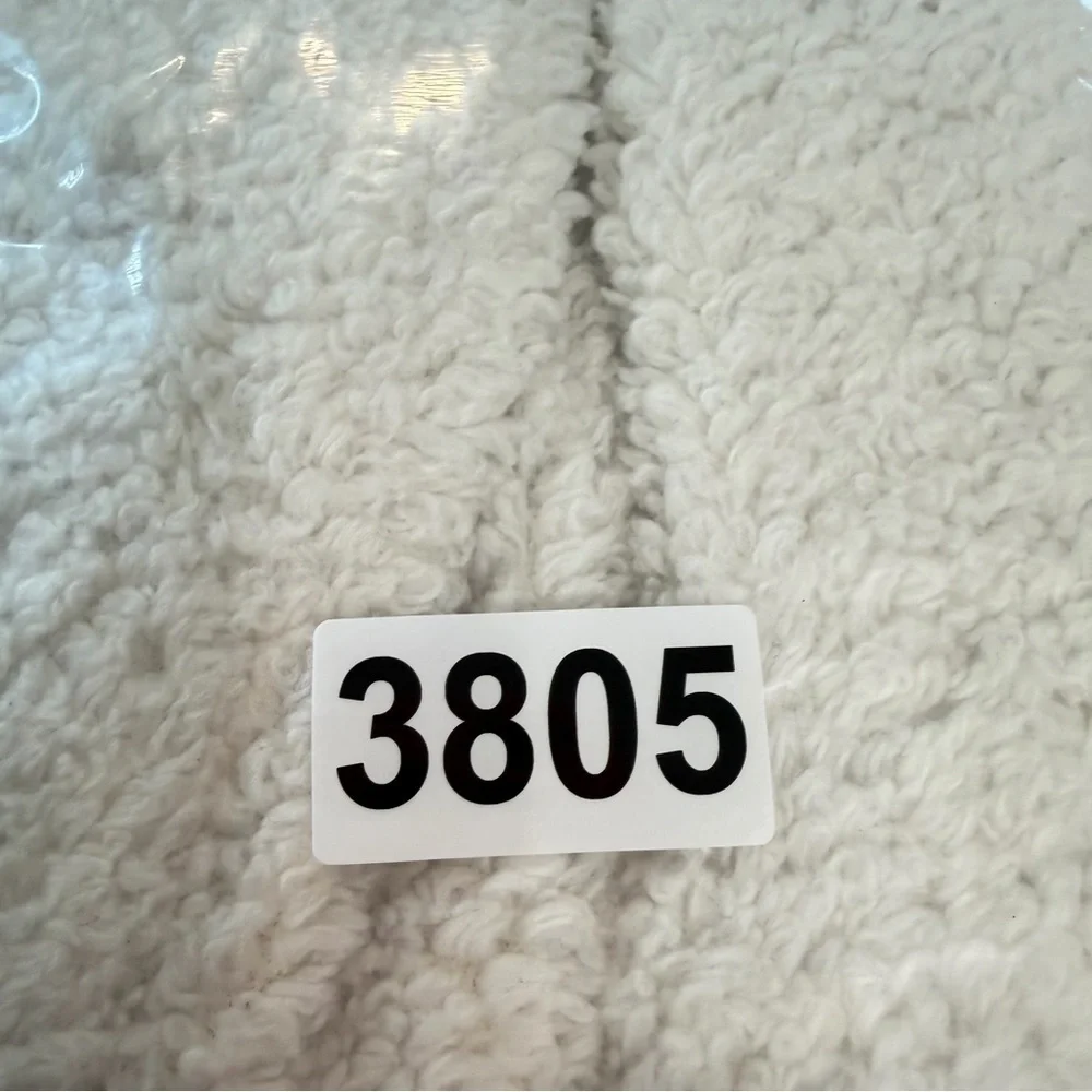 YoungLA White Fleece Pullover Sweater Size Medium 23805